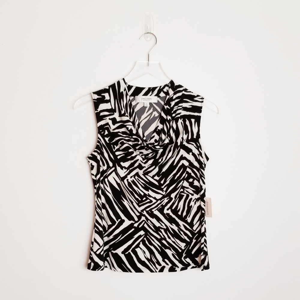 Dress Barn Scooped Neck Sleeveless Blouse